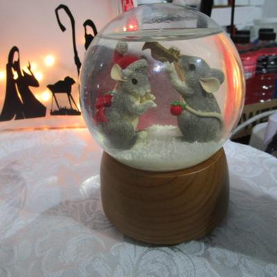 Sale Photo Thumbnail #75: 3 new nativity sets, 1 lighted nativity box, glass ornament, snow globe, lighted mini Christmas tree with mini ornaments
