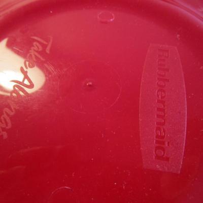 Sale Photo Thumbnail #118: Stove-top grill, 2 frying pans, 3 covered mixing bowls, 9 x 13" cake pan, loaf pan