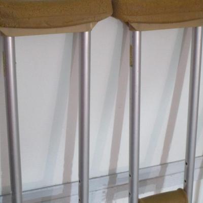 Sale Photo Thumbnail #271: 1 set is aluminum, 1 set is wood