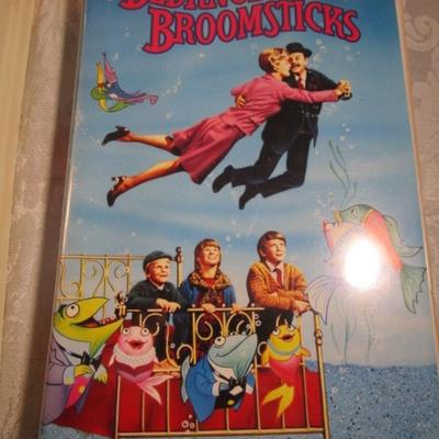 Sale Photo Thumbnail #424: Anne of Avonlea is a 2 VHS set. See pictures