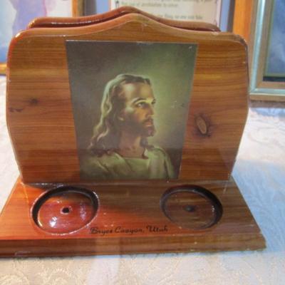 Sale Photo Thumbnail #529: each clock takes 1 AA battery not included, both clocks tested & they work,  see pictures