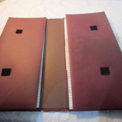 Sale Photo Thumbnail #563: 1 album holds 152 pictures, the other album holds 282 pictures, See pictures