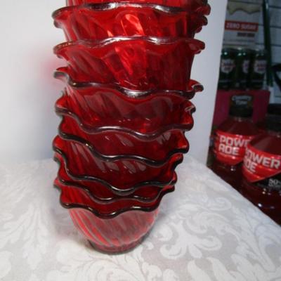 Sale Photo Thumbnail #576: 1 Pyrex 3 qt.bowl, 6 mini bowls, 9 red sundae dishes, 3 cups, 3 tumblers, 1 ice cream scoop, see pictures