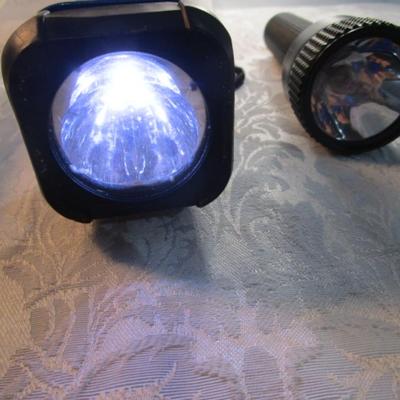 Sale Photo Thumbnail #723: Batteries not included, See pictures