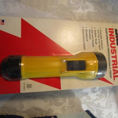 Sale Photo Thumbnail #722: Batteries not included, See pictures