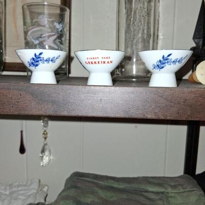 Sale Photo Thumbnail #39: Very thin, excellent condition. Cobalt & red details