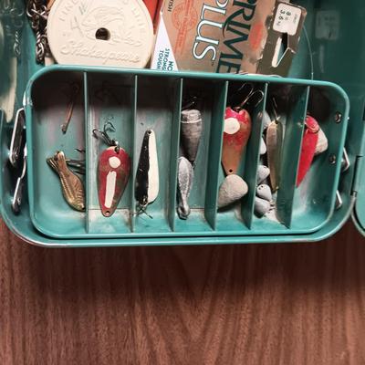 WALLACE TACKLE BOX WITH VARIOUS TACKLE