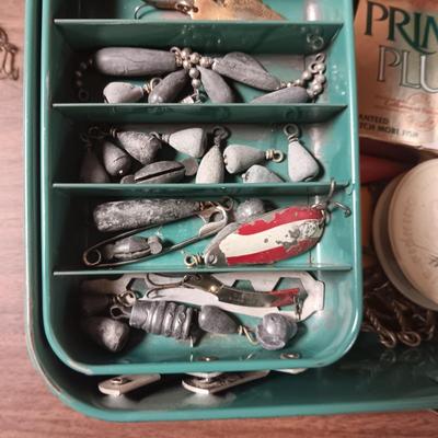 WALLACE TACKLE BOX WITH VARIOUS TACKLE