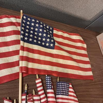 CLOTH US FLAGS 10" AND TWO 32"