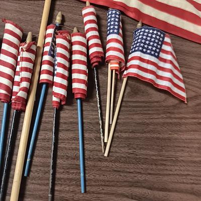 CLOTH US FLAGS 10" AND TWO 32"