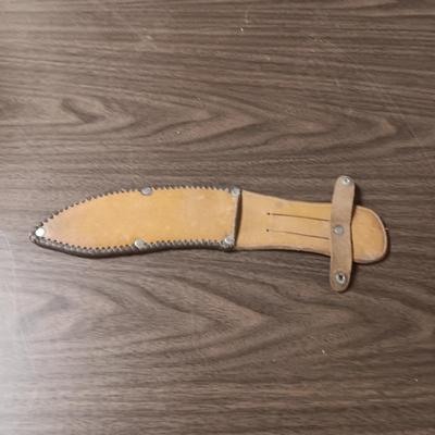 FOLDING POCKET KNIFE, LEATHER SHEATH AND SMALL BELT BUCKLE
