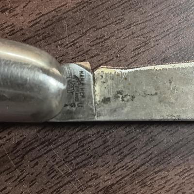 FOLDING POCKET KNIFE, LEATHER SHEATH AND SMALL BELT BUCKLE