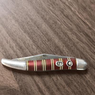 FOLDING POCKET KNIFE, LEATHER SHEATH AND SMALL BELT BUCKLE