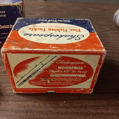 SHAKESPEARE SPIN-WONDEREEL NO 1870 WITH ORIGINAL BOX AND INSTRUCTIONS