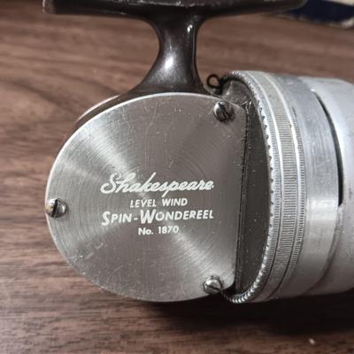 SHAKESPEARE SPIN-WONDEREEL NO 1870 WITH ORIGINAL BOX AND INSTRUCTIONS