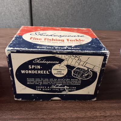 SHAKESPEARE SPIN-WONDEREEL NO 1870 WITH ORIGINAL BOX AND INSTRUCTIONS