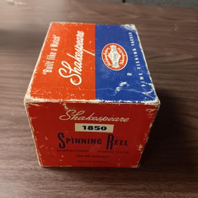 SHAKESPEARE SPIN-WONDEREEL NO 1870 WITH ORIGINAL BOX AND INSTRUCTIONS