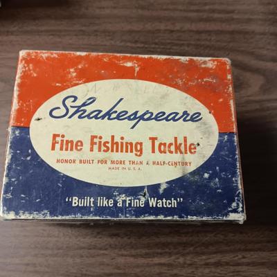 SHAKESPEARE SPIN-WONDEREEL NO 1870 WITH ORIGINAL BOX AND INSTRUCTIONS