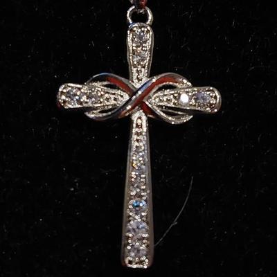 Fashion cross pendant