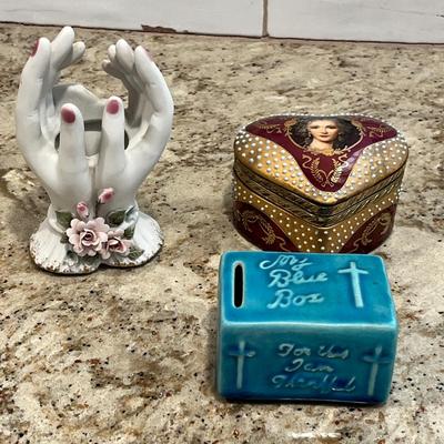 Lot 44 Porcelain lot