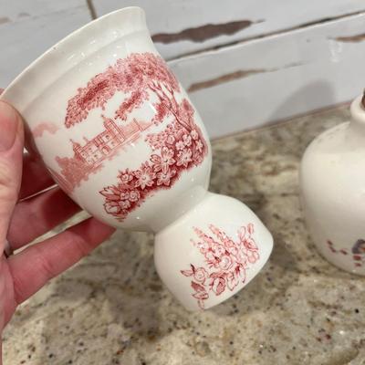 Lot 45 Vintage egg cups & jug