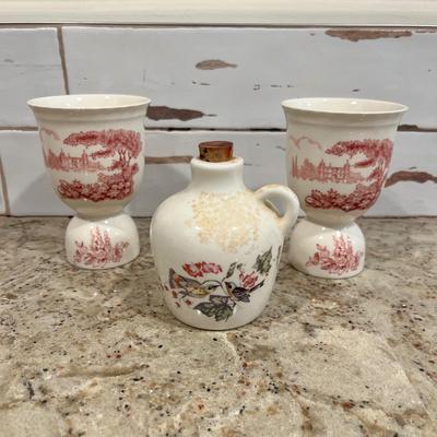 Lot 45 Vintage egg cups & jug