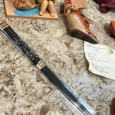 Lot 64 China souvenirs