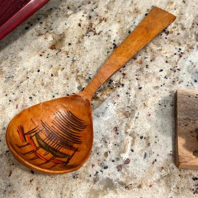 Lot 64 China souvenirs