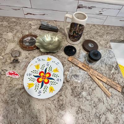 Lot 70 Assortment of advertising & other