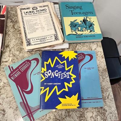 Lot 72 Childrens song books & sheet music