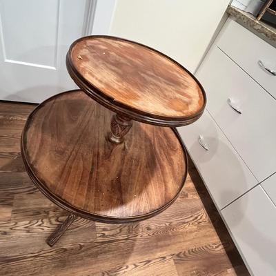 Lot 79 Duncan Phyfe 2 Tier table