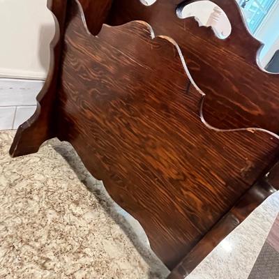 Lot 80 Vintage magazine rack