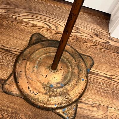 Lot 81 Bird Cage & stand