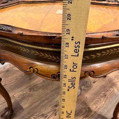 Lot 82 Tea serving table