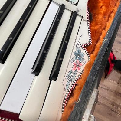 Lot 83 Great fancy MOP Italian accordion