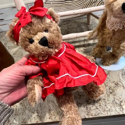 Lot 84 Child's chair w/ bears