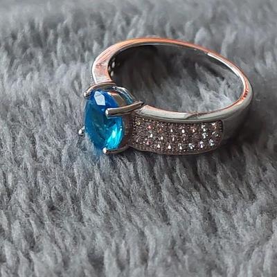 Beautiful blue topaz sterling silver ring
