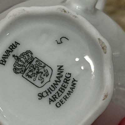 Lot 98 Porcelain lot