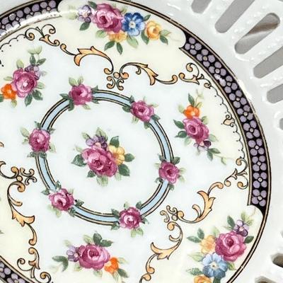 Lot 98 Porcelain lot