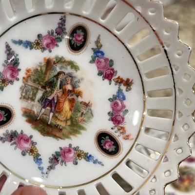 Lot 98 Porcelain lot