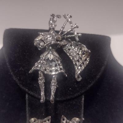 Sterling Silver Brooch and Earrings- Bagpiper Design- Approx Total Weight 15.93 Grams (#8)