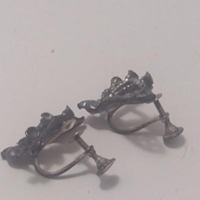 Sterling Silver Brooch and Earrings- Bagpiper Design- Approx Total Weight 15.93 Grams (#8)