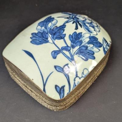 Chinese Old White & Blue Flower Graphic Porcelain Art Pewter Box