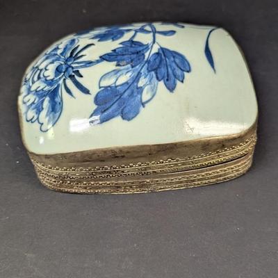 Chinese Old White & Blue Flower Graphic Porcelain Art Pewter Box