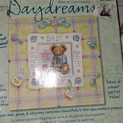 Sale Photo Thumbnail #74: Craft kits, palate,  matts, & more. All for one money