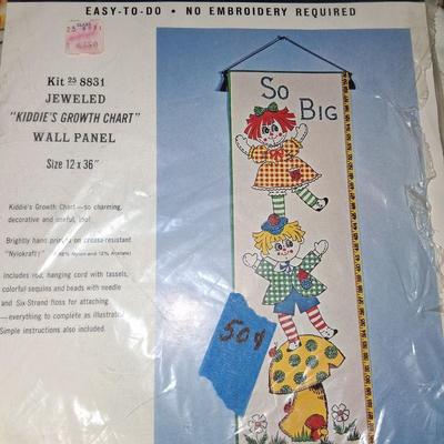 Sale Photo Thumbnail #73: Craft kits, palate,  matts, & more. All for one money