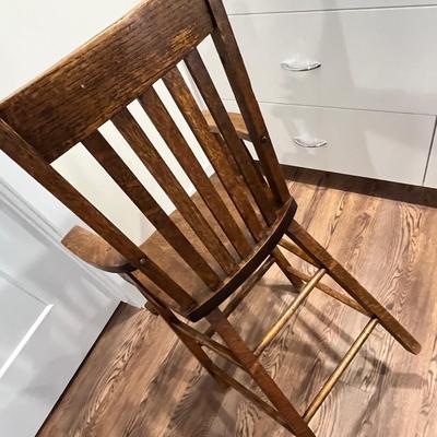 Lot 117 Oak high chair