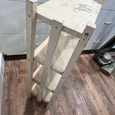 Lot 119 Smaller rustic stand