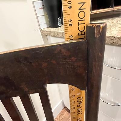 Lot 121 Antique chair