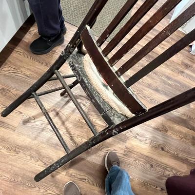 Lot 121 Antique chair